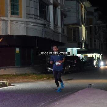 Runner Photo 7973172