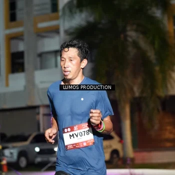 Runner Photo 7973236