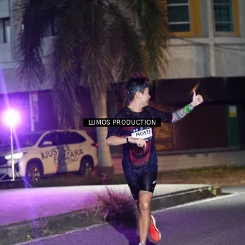 Runner Photo 7973416