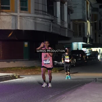 Runner Photo 7973543