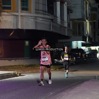 Runner Photo 7973544