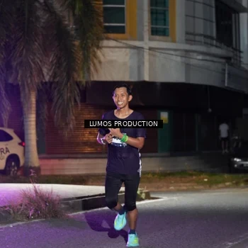 Runner Photo 7973787