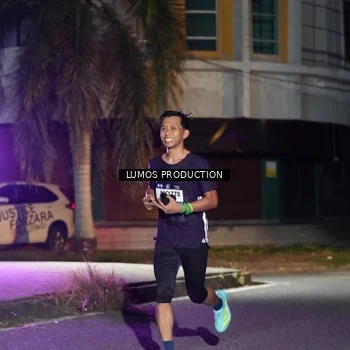 Runner Photo 7973789