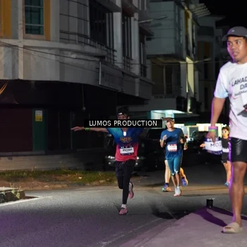 Runner Photo 7973813