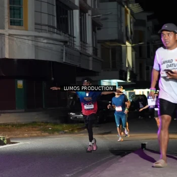 Runner Photo 7973816