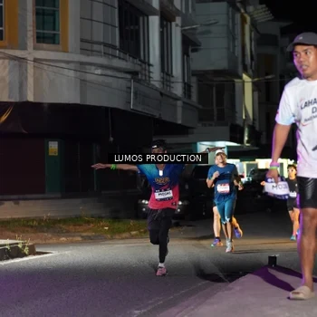 Runner Photo 7973817