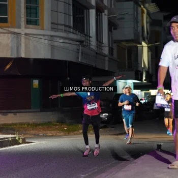 Runner Photo 7973823