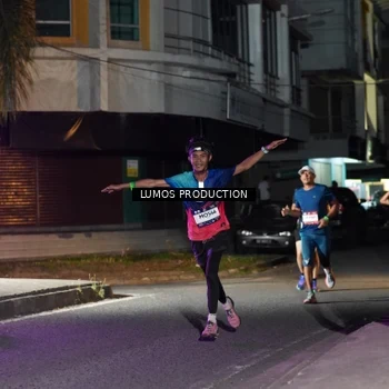 Runner Photo 7973834
