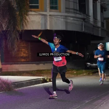 Runner Photo 7973842