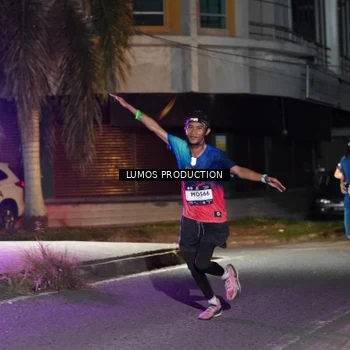 Runner Photo 7973844