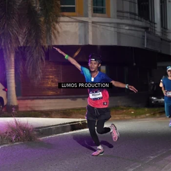 Runner Photo 7973846