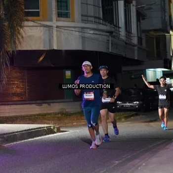 Runner Photo 7973859