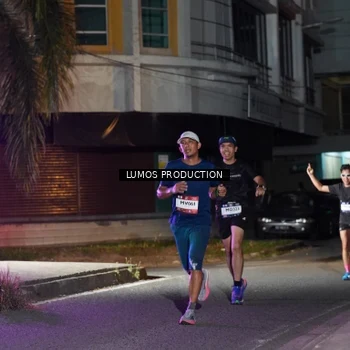 Runner Photo 7973868