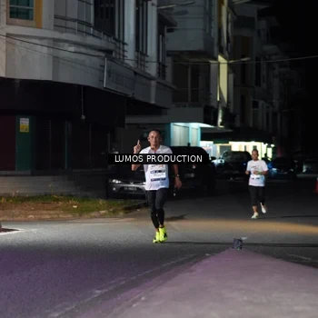 Runner Photo 7973943