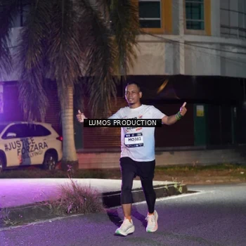 Runner Photo 7974005