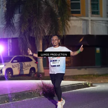 Runner Photo 7974012