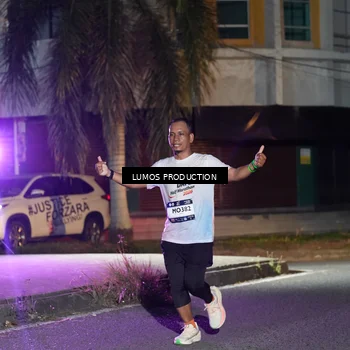 Runner Photo 7974014