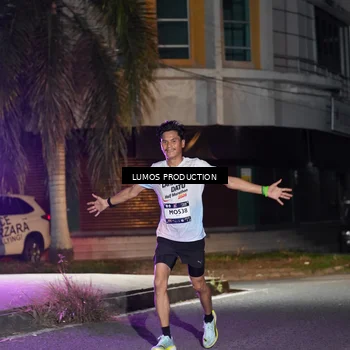 Runner Photo 7974062