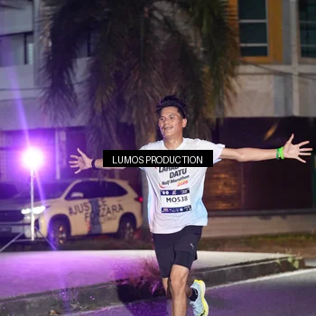 Runner Photo 7974074