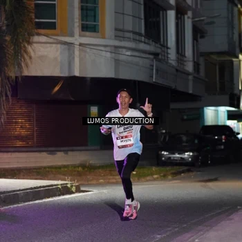 Runner Photo 7974103