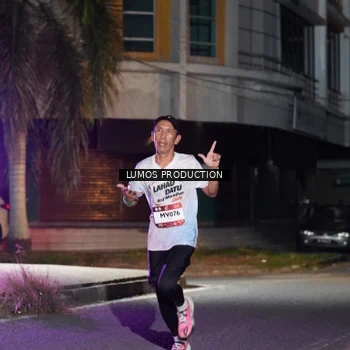 Runner Photo 7974121