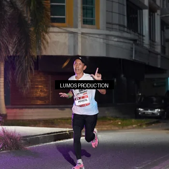 Runner Photo 7974123
