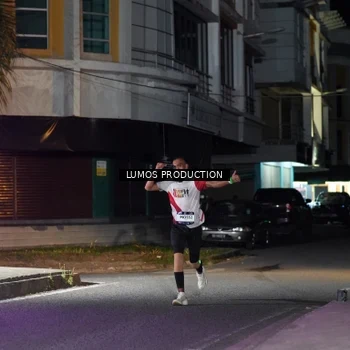 Runner Photo 7974165