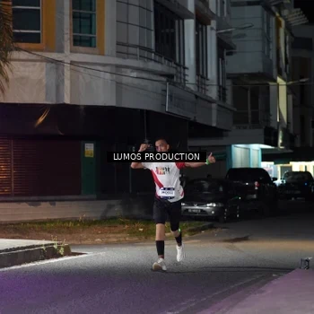 Runner Photo 7974171