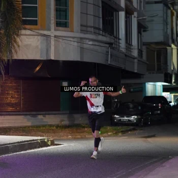 Runner Photo 7974172