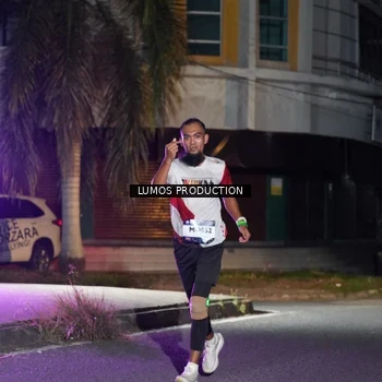 Runner Photo 7974197