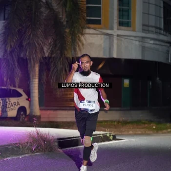 Runner Photo 7974198