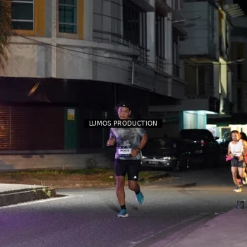 Runner Photo 7974211
