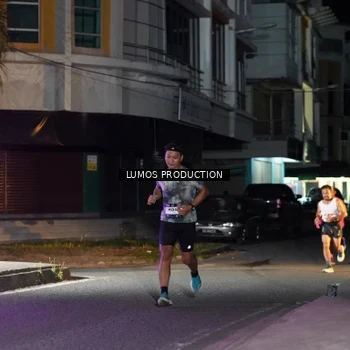 Runner Photo 7974212