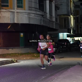 Runner Photo 7974249