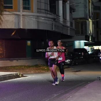 Runner Photo 7974257