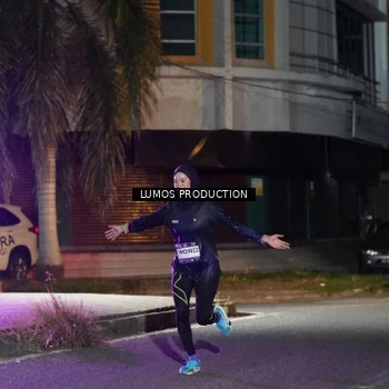Runner Photo 7974302
