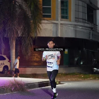 Runner Photo 7974343