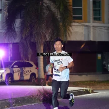 Runner Photo 7974353