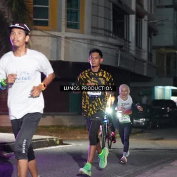 Runner Photo 7974388