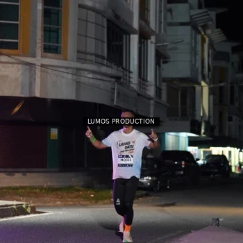 Runner Photo 7974443