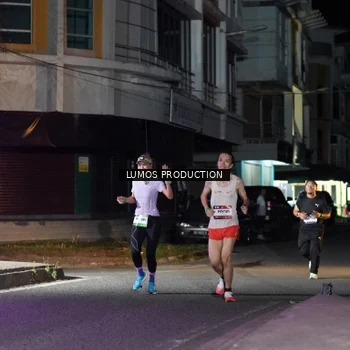 Runner Photo 7974523