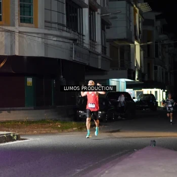 Runner Photo 7974631