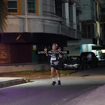 Runner Photo 7974683
