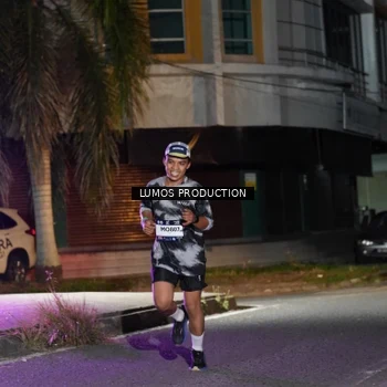 Runner Photo 7974706