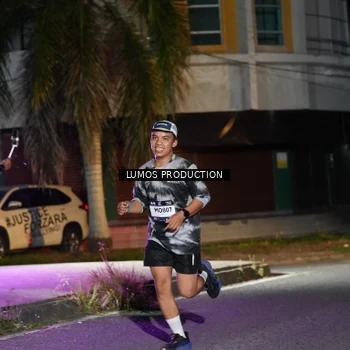 Runner Photo 7974712