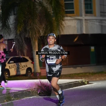 Runner Photo 7974719