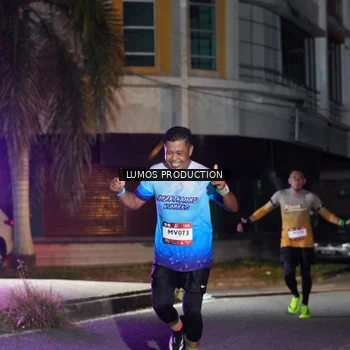 Runner Photo 7974749