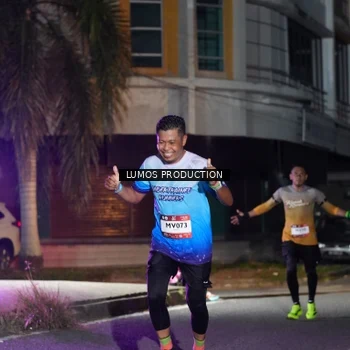 Runner Photo 7974753
