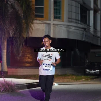Runner Photo 7974830