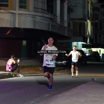 Runner Photo 7974898